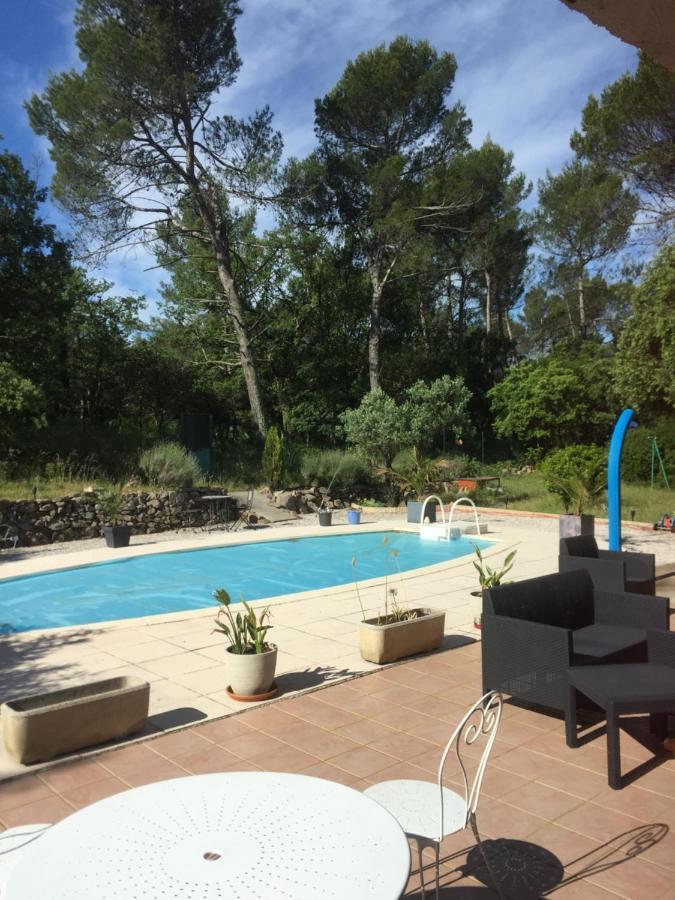 Au Havre De Paix Apartment Garéoult Екстериор снимка