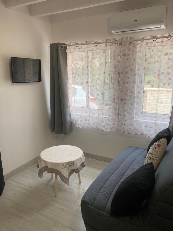 Au Havre De Paix Apartment Garéoult Екстериор снимка